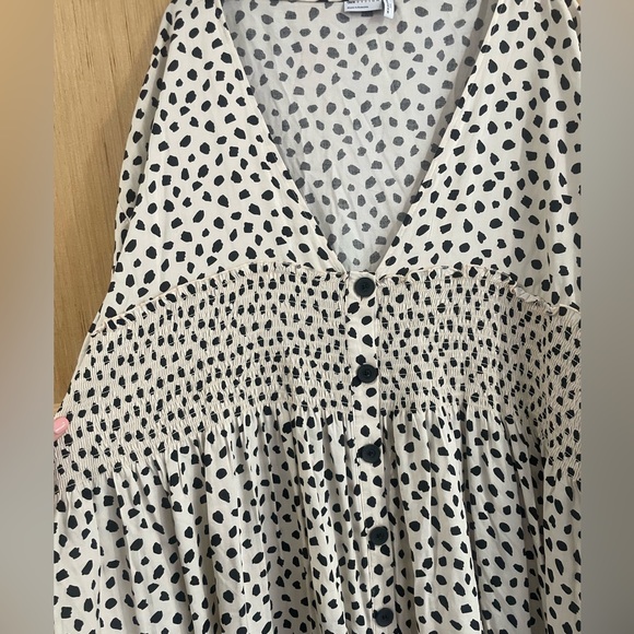 ASOS design curve shirred button through mini smock dress natural animal cheetah - Picture 8 of 11